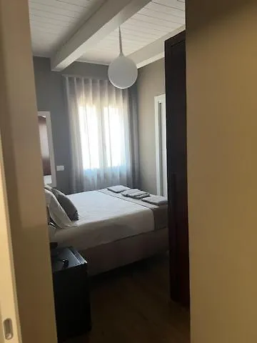 לינה וארוחת בוקר Magno סרה סן ברונו