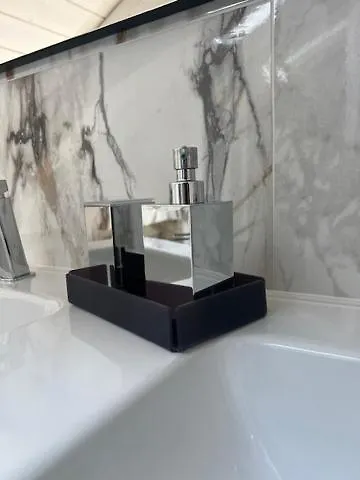 Magno 住宿加早餐酒店 3*